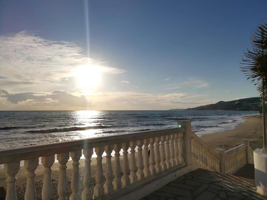 Atico Fresco Y Luminoso Con Aparcamiento Privado Apartment Nerja Exterior photo